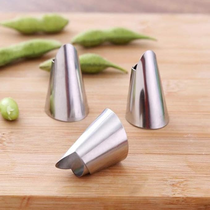 Multifunctional Fruits and Vegetables Finger Peeler